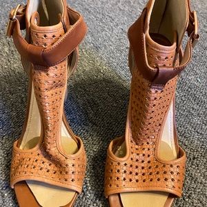 Vince Camuto 8.5 sandal heels